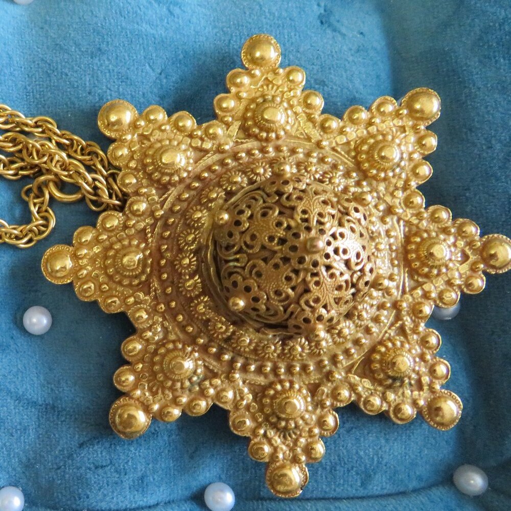 Vtg Adele Simpson book rare gold necklace ,statement, fragrance scent dispenser